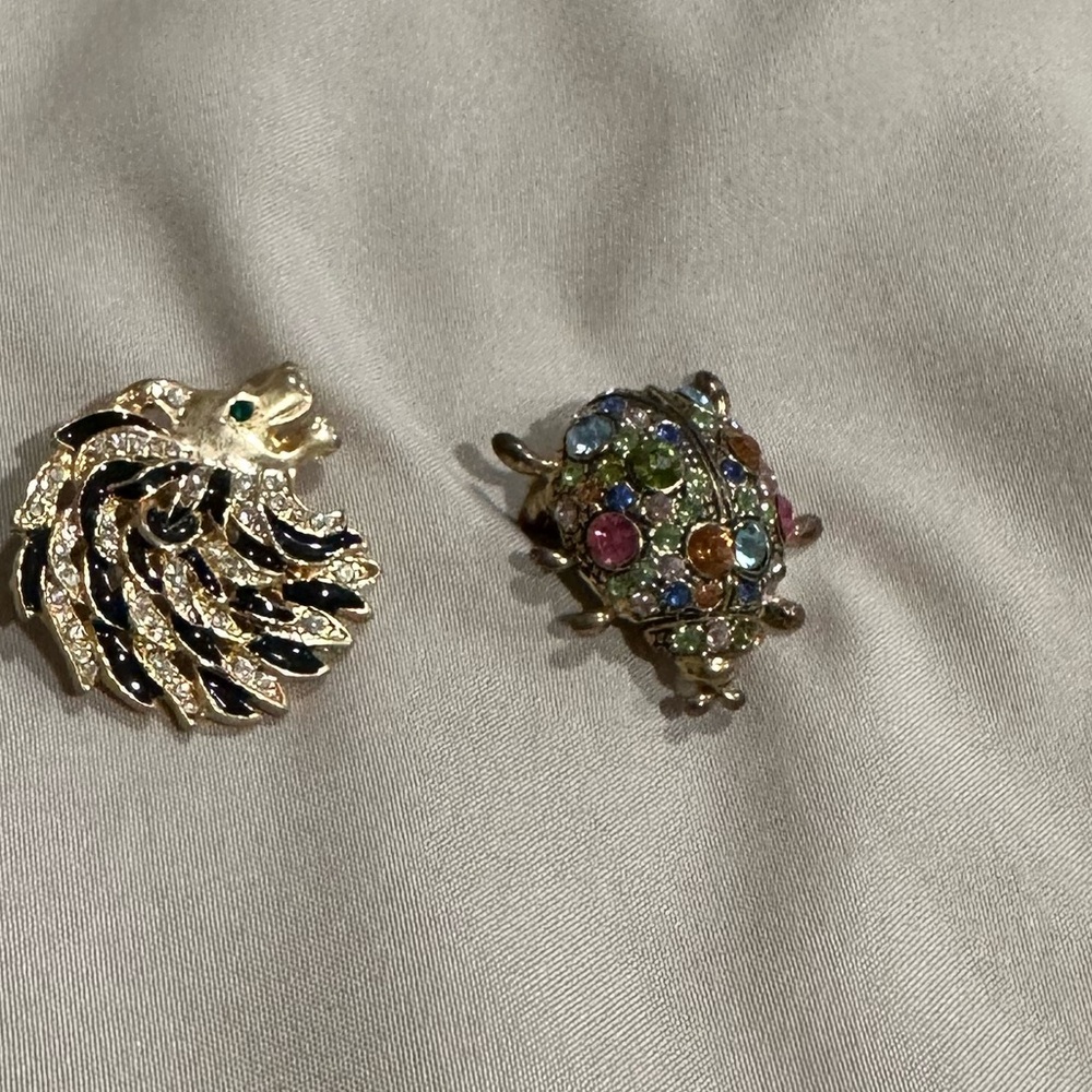 Elegant Gold and Multicolor Brooch Set